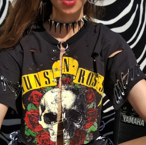 Custom graphic tee - Picture 7 of 10